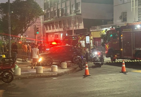 Homem morre atropelado após discussão de trânsito em Copacabana