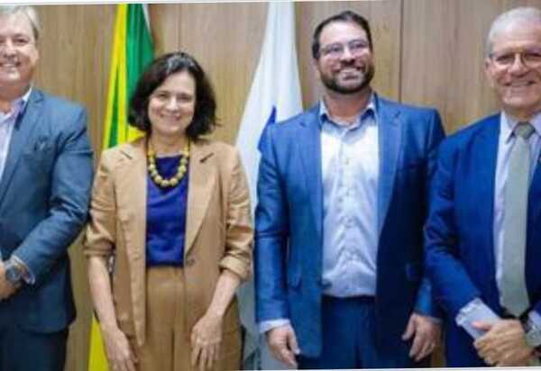 Prefeito de Búzios se reúne com Ministra da Saúde em Brasília para buscar melhorias no SUS