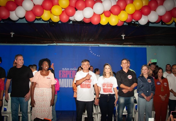 Dimas Gadelha lança pré-candidatura a prefeito em São Gonçalo com Clube Mauá lotado 