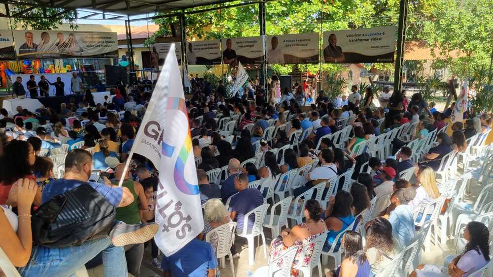 Miguel Ribeiro lança pré-candidatura a vereador sob aplausos de centenas de iguaçuanos