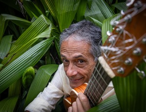 Casa Museu Ema Klabin recebe violeiro Paulo Freire com espetáculo de seu novo álbum, A Mula