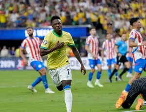 Vinicius Júnior brilha e Brasil derrota Paraguai na Copa América