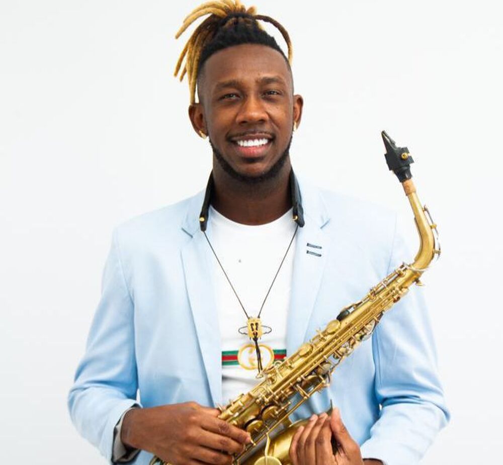 No próximo sábado(13), vai rolar o Arraiafro no Sargento de Cascadura com shows de Ito Melodia e Chacal do Sax