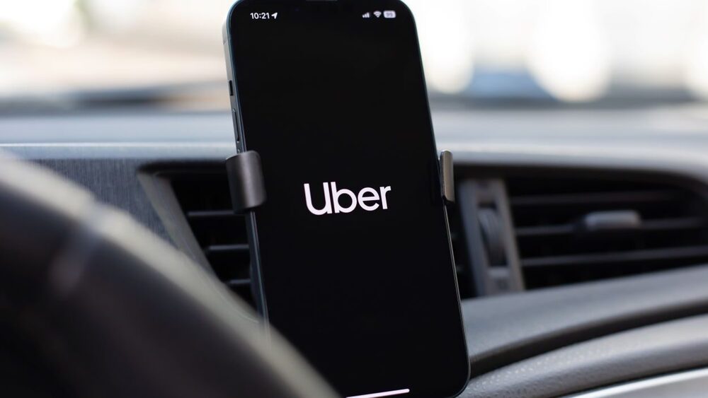 Justiça Obriga Uber a Indenizar Clientes por Objetos Perdidos