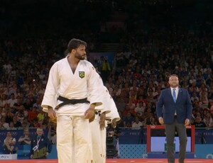 É DO BRASIL! Brasil vence a Itália e conquista medalha de BRONZE no judô por equipes.