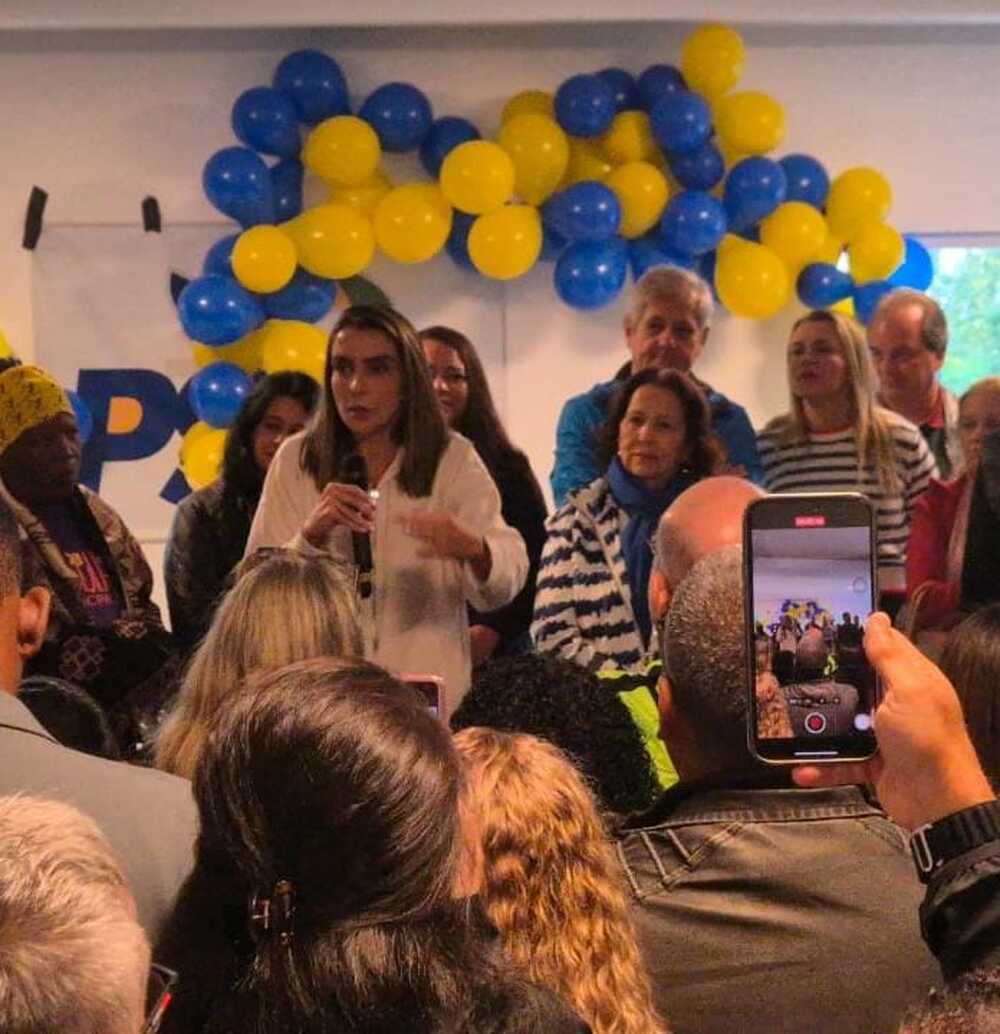 Talita Galhardo e seus voluntários não deixam a chuva desanimar a Convenção PSDB - Cidadania