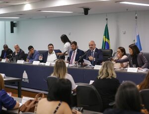 Deputado Fred Pacheco vai convocar os presidentes das empresas de planos de saúde que estão cancelando contratos de PCDs