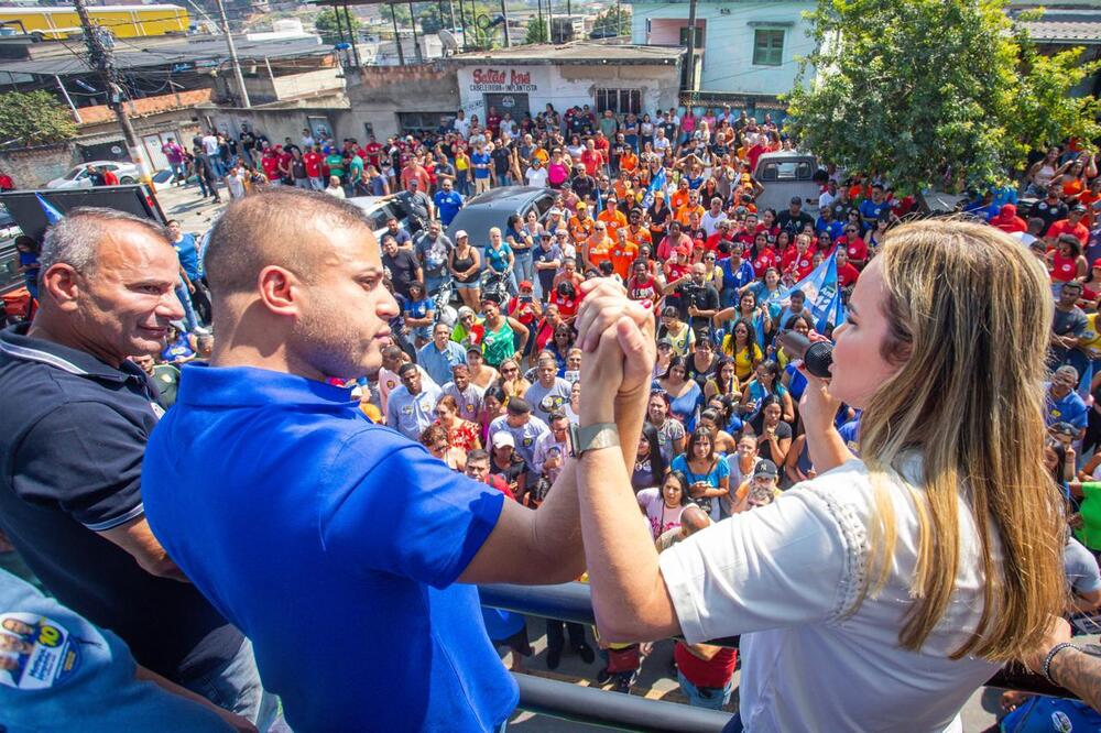 Belford Roxo em Marcha: Matheus do Waguinho Inicia Campanha com Multidão nas Ruas