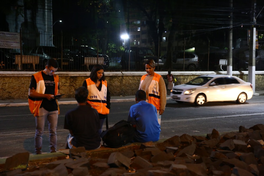 Assistência social reforça abordagens às pessoas em situação de rua em Niterói