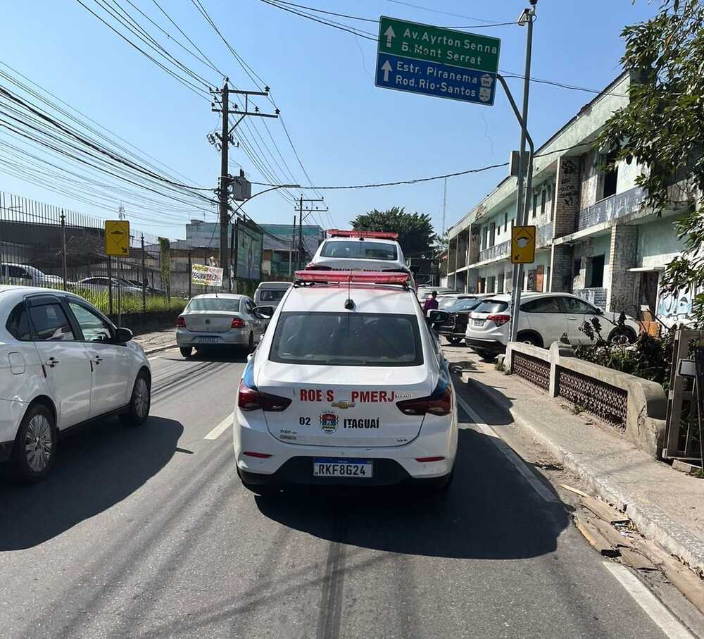 Viaturas do Proeis são rebocadas por falta de pagamento em Itaguaí