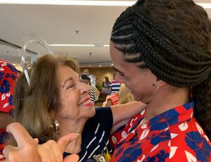 Madureira Shopping realiza mais um Baile Dançante com Dona Helô