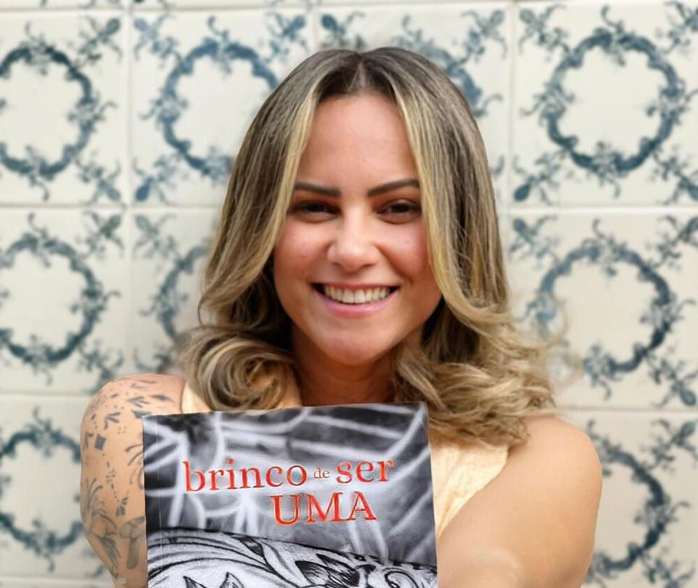 Carina Alves, psicóloga e ativista premiada, lança o aclamado livro de poesias ‘brinco de ser UMA’ no Brasil com grande evento em Brasília