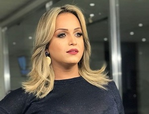 Prestes à estreia de A Fazenda, Lisa Gomes anuncia afastamento do TV Fama