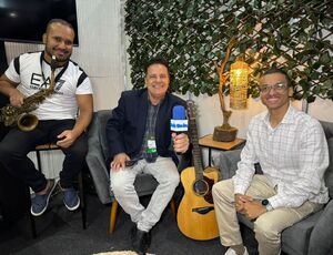 Tiaguinho Silva e Célio Carlos agitam Expo Cristã no RioCentro com sucesso musical 'Eu Sinto Deus'