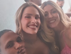 Dj Collosso cai nas graças de Nicolly Bahls e Yasmim Brunet