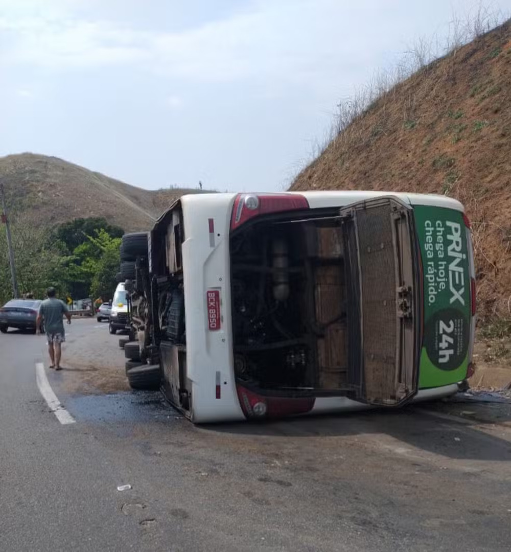 Luto no Esporte! Ônibus do Coritiba Crocodiles tomba em Piraí; três atletas morreram