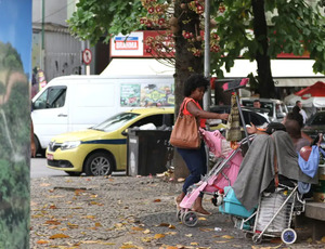 População de rua enfrenta dificuldades diante de políticas públicas precárias