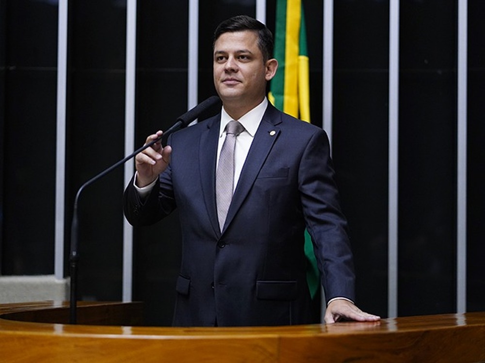 Deputado Tião Medeiros (PP-PR) propõe retirada do Bolsa Família de beneficiários que gastam com apostas online