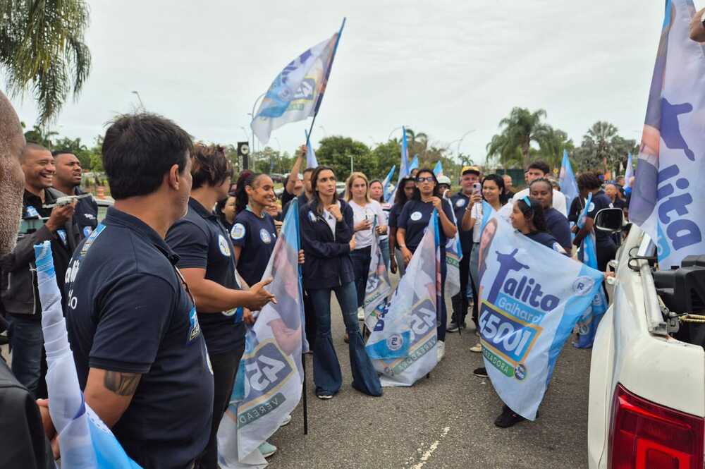 Talita Galhardo reúne multidão na sua motociata no sábado (28) e na carreata neste domingo (29) percorrendo Jacarepaguá, Recreio dos Bandeirantes a orla da Praia da Barra.