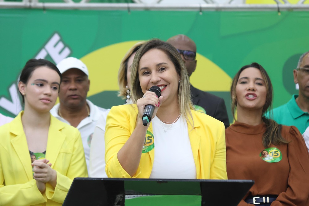 DANIELA DE LIVIA É ELEITA PREFEITA DE ARARUAMA COM MAIS DE 41 MIL VOTOS