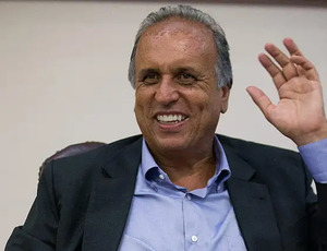 Pezão festeja vitória em Piraí: 'Estou muito feliz, com a justiça e com a manifestação do povo'