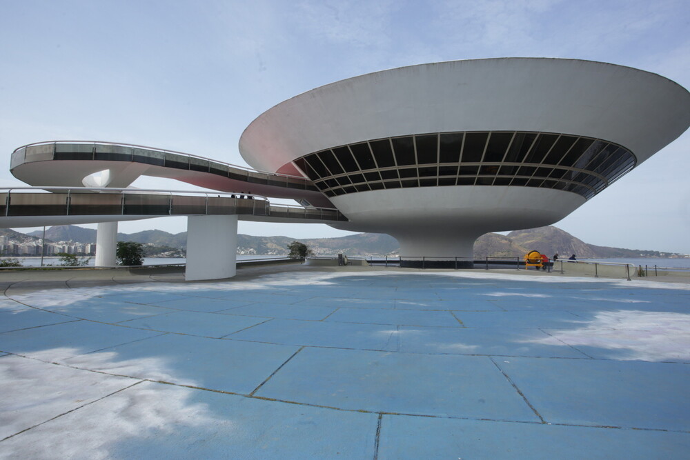 Reduto da esquerda no RJ, Niterói tem disputa inédita com representante da direita