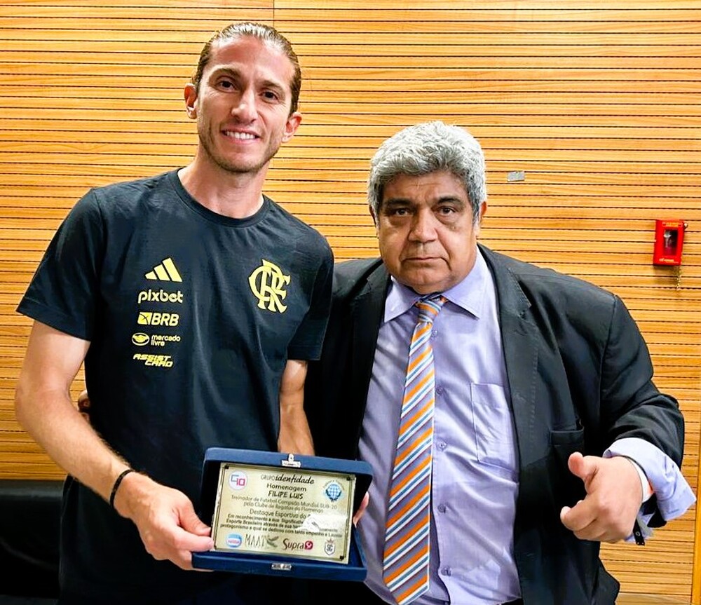  Homenagem a Filipe Luís no Maracanã