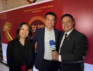 CNOOC Petroleum Brasil, representada por seu CEO, Sr. Huang Yehua celebra 50 Anos de Brasil e China na Casa de Cultura Laura Alvim