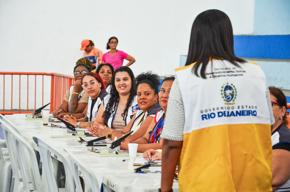 Governo do Estado beneficia mais de 17 mil famílias com cartão Recomeçar em Nova Iguaçu