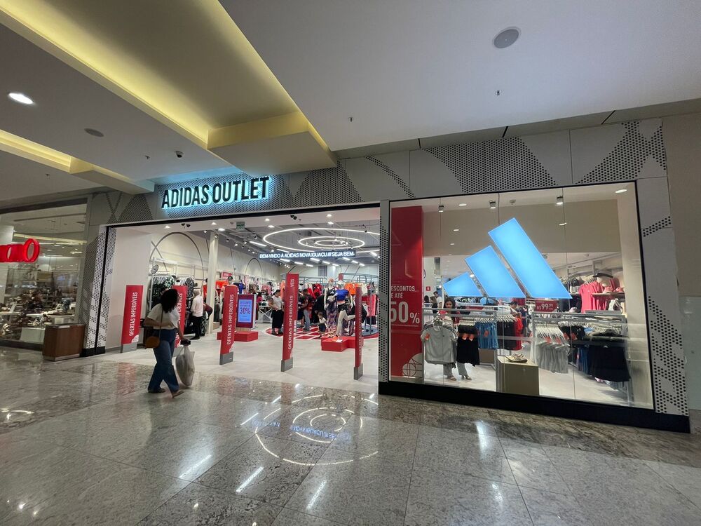 Shopping Nova Iguaçu inaugura loja da adidas outlet com de mais de 500 m² 