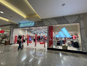 Shopping Nova Iguaçu inaugura loja da adidas outlet com de mais de 500 m² 