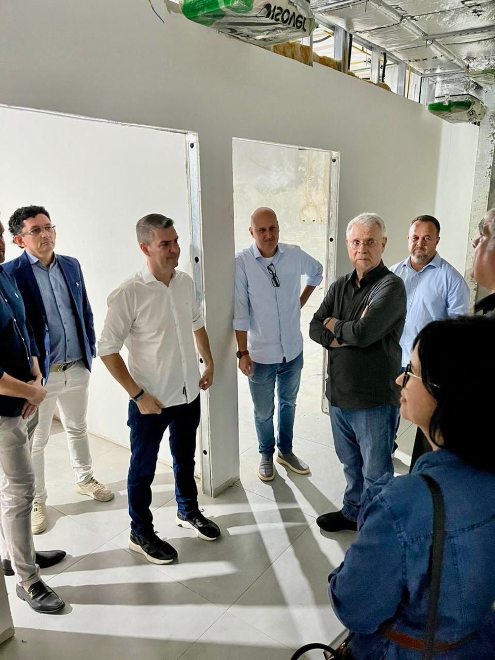 Tande Vieira visita obras do Hospital de Olhos em Resende