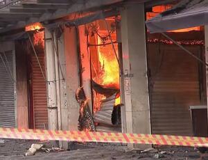 Incêndio destrói parte do Shopping 25 de Março no Brás, em São Paulo