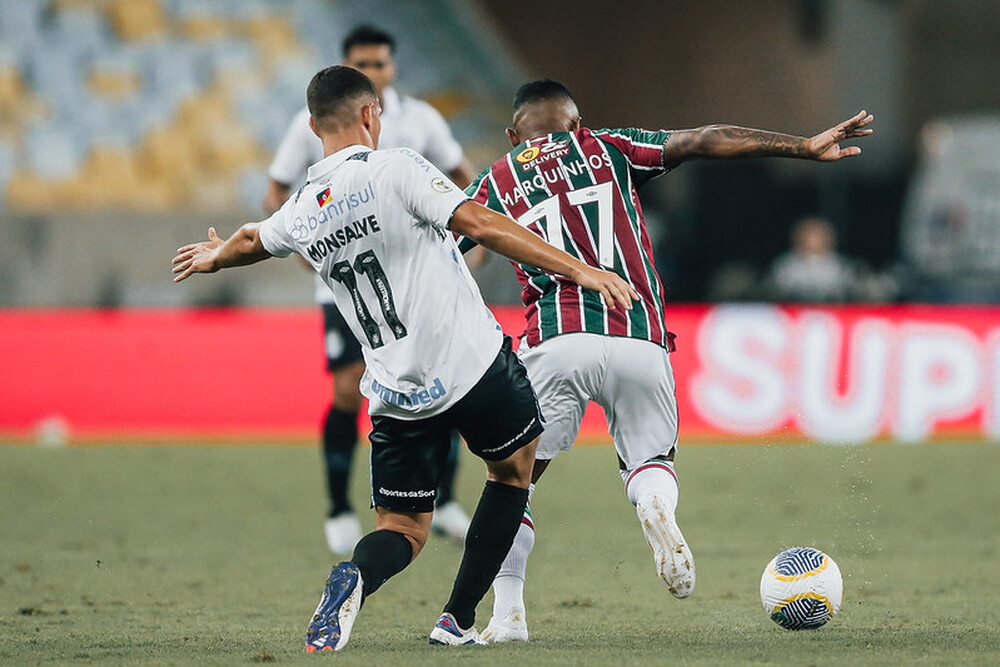 Fluminense leva empate nos acréscimos e desperdiça chance de se afastar do Z-4