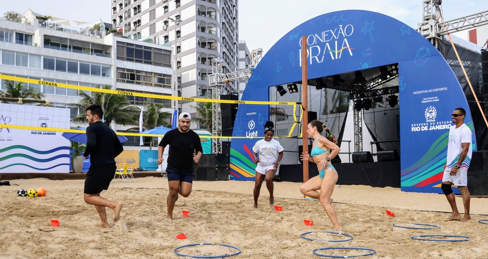 Abertura do evento 'Conexão Praia' leva esporte, cultura e sustentabilidade para a praia de Ipanema