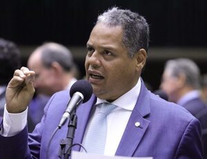 Antonio Brito confirma candidatura à presidência da Câmara