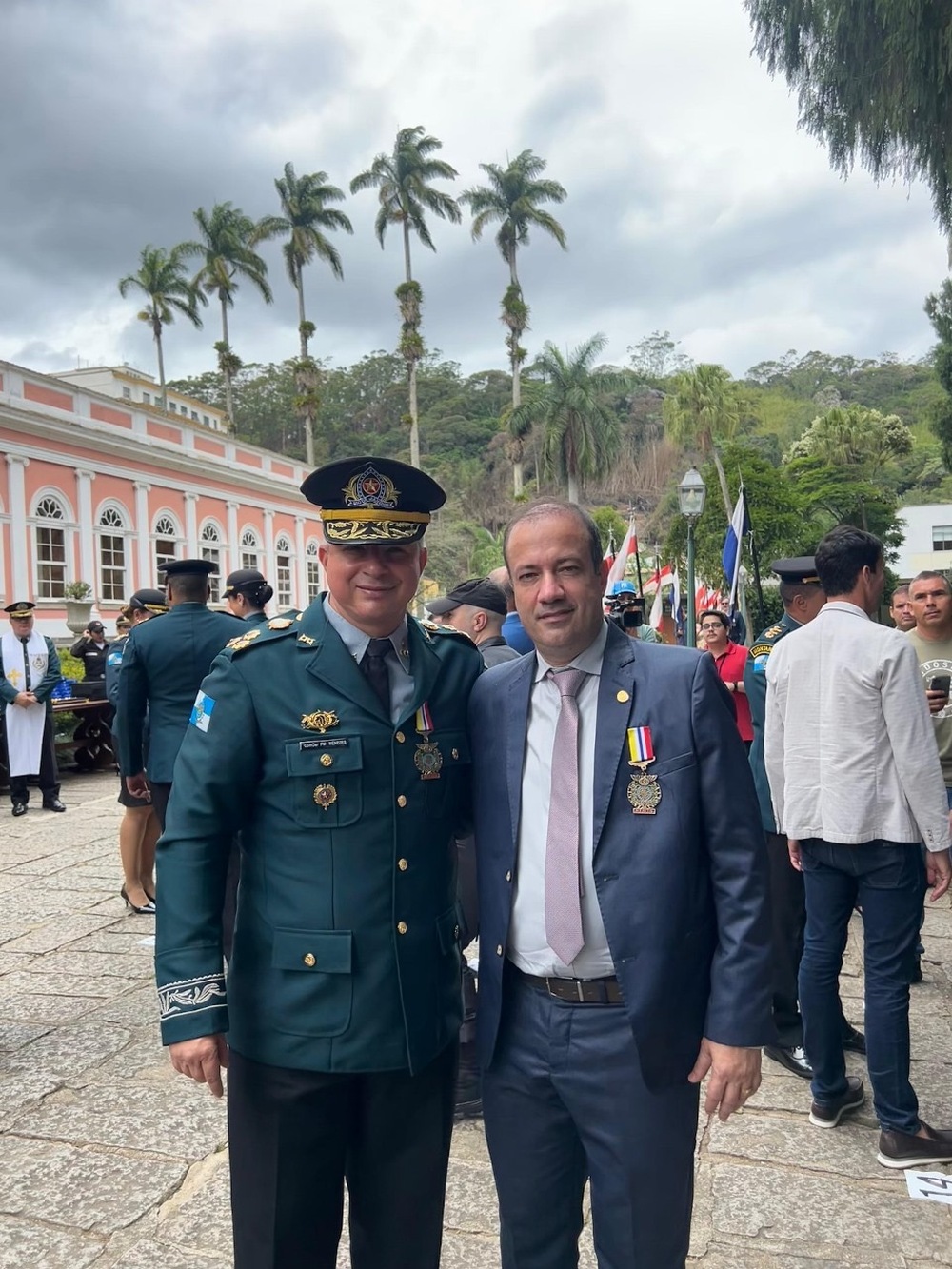 Deputado Bruno Boaretto é condecorado com a Medalha do Mérito Imperial Dom Pedro II, em Petrópolis