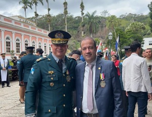 Deputado Bruno Boaretto é condecorado com a Medalha do Mérito Imperial Dom Pedro II, em Petrópolis