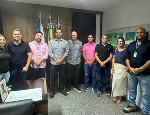 Tande Vieira e Diogo Balieiro participam de reunião com Bernardo Cardozo, presidente do Instituto Estadual de Engenharia e Arquitetura, em Resende