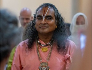 Paramahamsa Vishwananda: O Mestre Espiritual que Inspira e Transforma Vidas com o Amor Divino