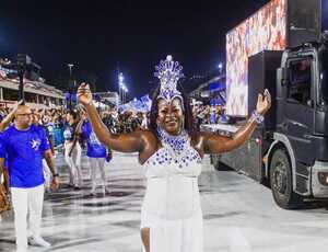 Sônia Capeta baluarte da Beija Flor se faz presente em eventos da azul e branco Nilópolis.