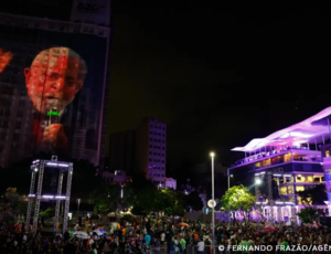 Lula promete zerar fome no país até fim do mandato