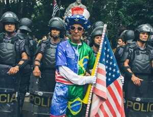 O Espectro da Ultradireita: De Brasília a Washington