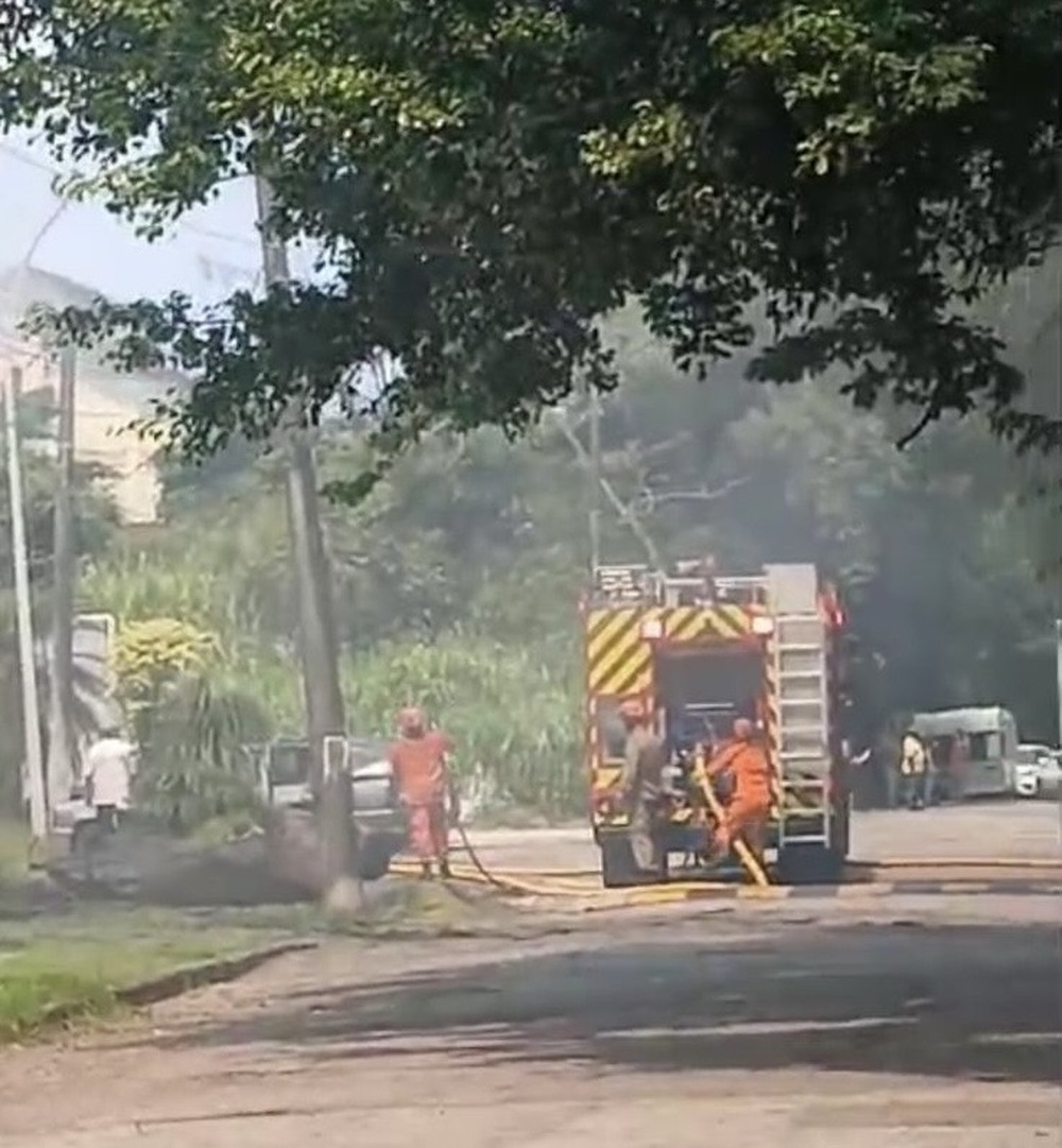 Incêndio criminoso na Mata Atlântica ameaça Moradores da Barra Bonita no Recreio dos Bandeirantes 