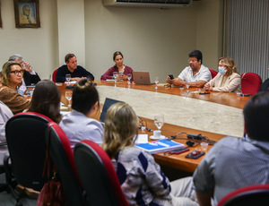 Transição: prefeito eleito, Rodrigo Neves, encerra semana de reuniões com equipes de secretarias