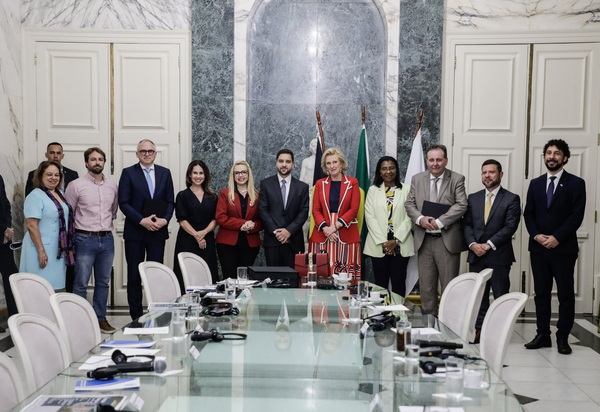 Vice-governador Thiago Palmpolha recepciona a Princesa Astrid da Bélgica, em missão econômica do país europeu ao Brasil. (Ernesto Carriço)