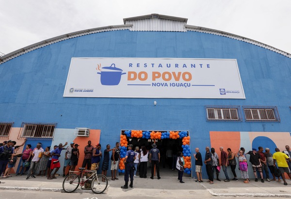 Cláudio Castro inaugura Restaurante do Povo em Nova Iguaçu