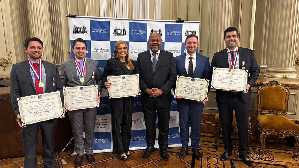 Câmara do Rio homenageia magistrados do TJ-RJ com Medalhas Pedro Ernesto e títulos de cidadãos beneméritos