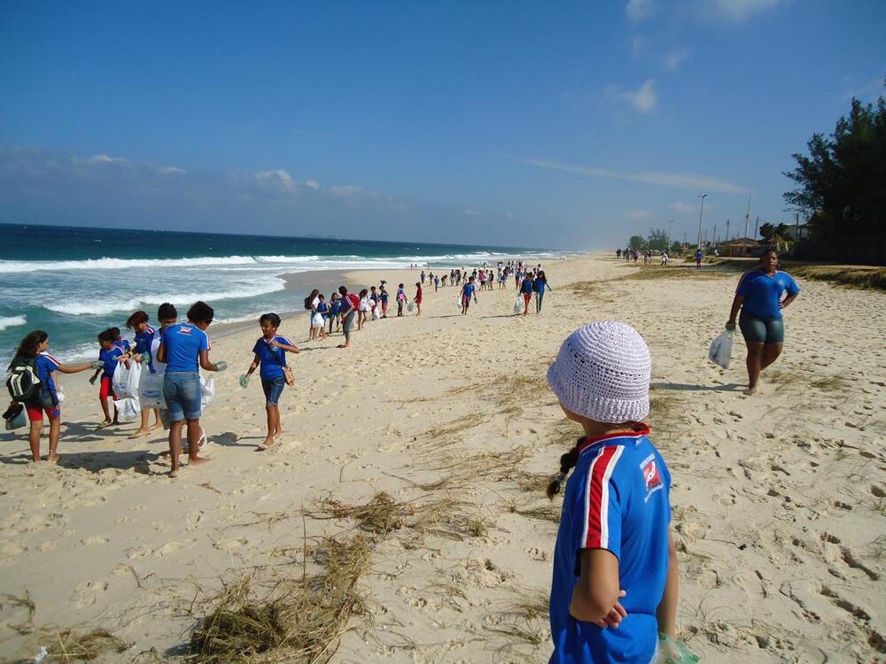 Econatal 2024 realiza mutirão de limpeza abrindo o verão carioca 2025