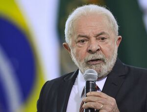 Presidente Lula passa por cirurgia para drenagem de um hematoma, no Hospital Sírio-Libanês